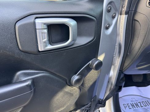 Used 2020 Jeep Gladiator Sport w/ Trailer Tow Package image 19