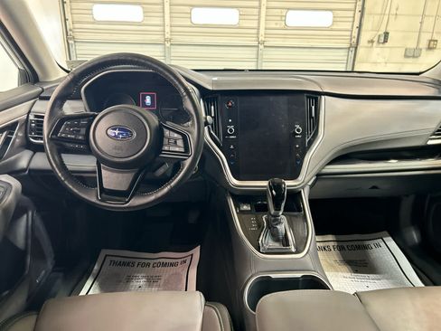 Used 2025 Subaru Outback Onyx Edition AWD/4WD image 4