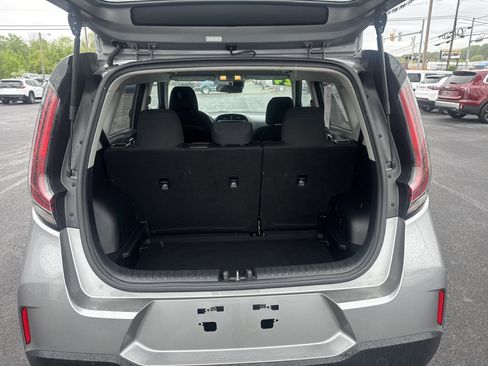 Used 2024 Kia Soul LX w/ Option Group 015 FWD image 5