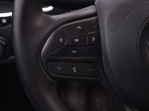 Used 2019 Jeep Cherokee Trailhawk w/ Cold Weather Group AWD/4WD image 23