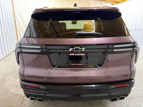 Used 2024 Chevrolet Traverse RS AWD/4WD image 7