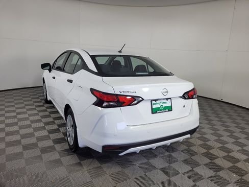 Used 2025 Nissan Versa S w/ Trunk Package image 5