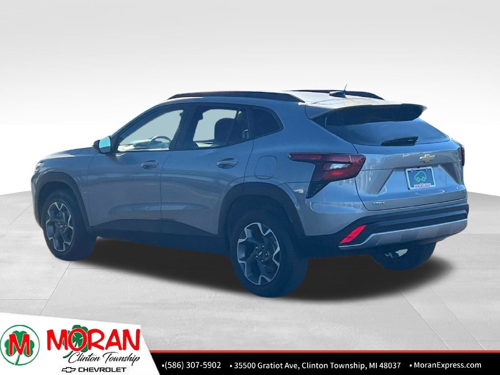 Certified 2024 Chevrolet Trax LT FWD image 4