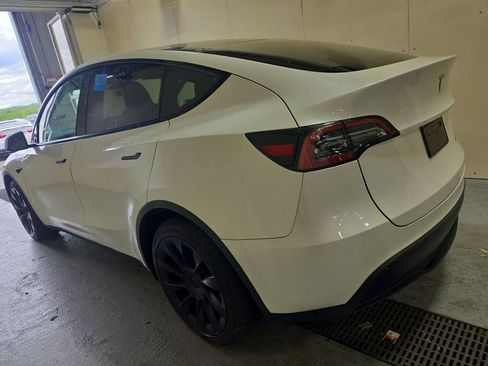 Used 2023 Tesla Model Y Long Range AWD/4WD image 4