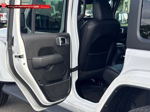 Used 2023 Jeep Wrangler Unlimited Sahara w/ Cold Weather Group AWD/4WD image 14