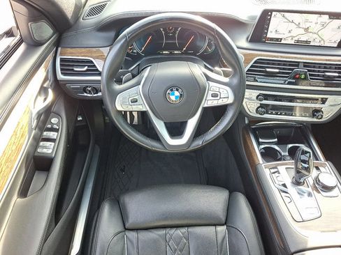 Used 2019 BMW 750i xDrive w/ Executive Package image 12