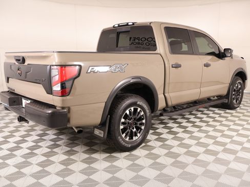 Used 2021 Nissan Titan PRO-4X w/ Pro-4x Convenience Package AWD/4WD image 22