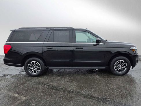 Used 2024 Ford Expedition Max XLT AWD/4WD image 2