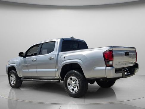Used 2022 Toyota Tacoma SR w/ SR Convenience Package RWD image 7