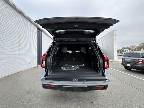 New 2025 Ford Expedition Max Platinum w/ Stealth Appearance Package image 21