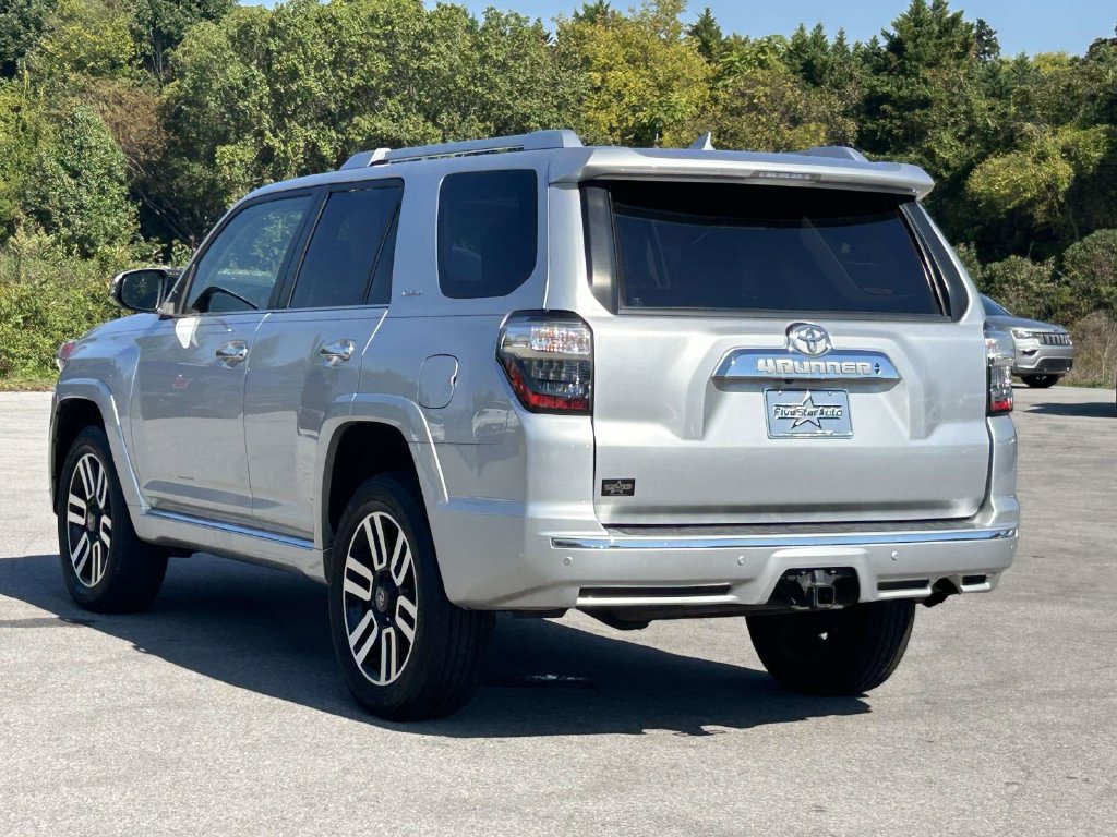 Used 2015 Toyota 4Runner Limited AWD/4WD image 5