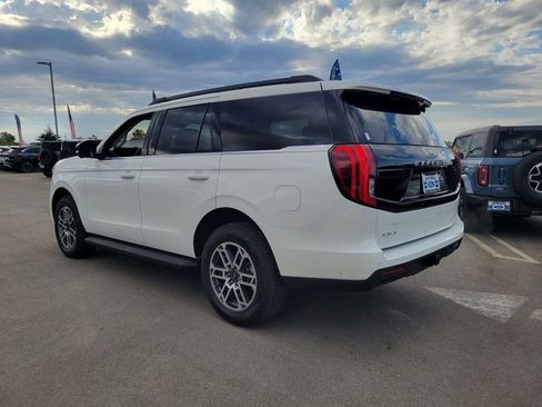 New 2025 Ford Expedition Active image 3