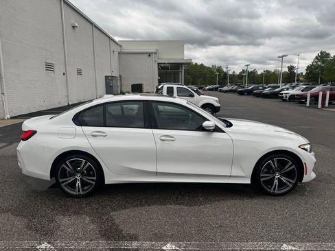 Certified 2023 BMW 330i xDrive Sedan w/ Premium Package AWD/4WD image 5