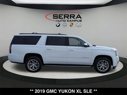 Used 2019 GMC Yukon XL SLE w/ SLE Value Package image 2