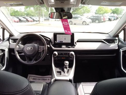 Used 2023 Toyota RAV4 XLE image 18
