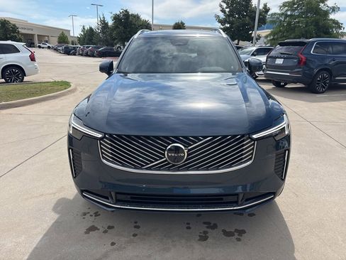 Certified 2026 Volvo XC90 B6 Plus w/ Protection Package Premier AWD/4WD image 2