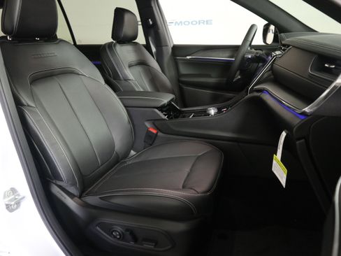 New 2025 Jeep Grand Cherokee L Overland image 21