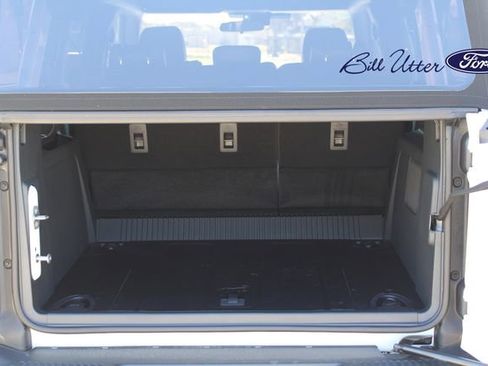 New 2025 Ford Bronco Badlands image 6