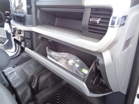 Used 2024 Ford F350 XL w/ XL Chrome Package image 76