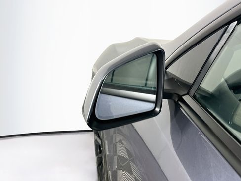 Used 2023 Tesla Model Y 2WD image 16