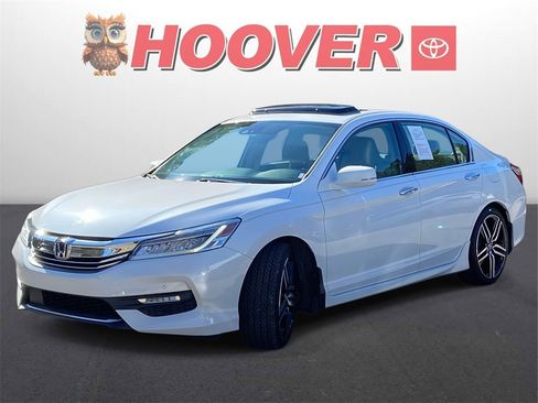 Used 2016 Honda Accord Touring image 6