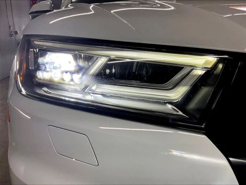 Used 2020 Audi Q5 Prestige w/ Prestige Package AWD/4WD image 29