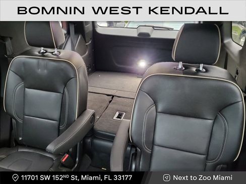 Used 2023 Chevrolet Traverse Premier image 9