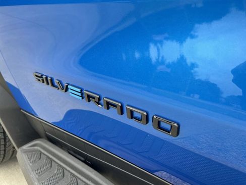 New 2025 Chevrolet Silverado EV LT image 33