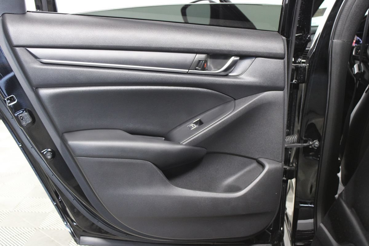 Used 2021 Honda Accord Sport image 19