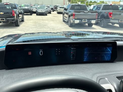 Certified 2025 Ford Expedition Active RWD image 18