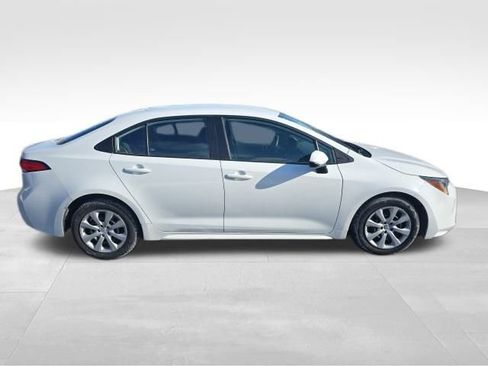 Used 2024 Toyota Corolla LE image 7