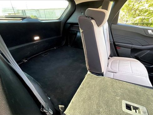 Used 2021 Ford Escape SE image 28