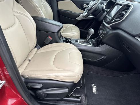 Used 2017 Jeep Cherokee Limited w/ Trailer Tow Group image 17