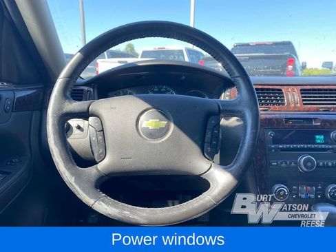Used 2012 Chevrolet Impala LTZ FWD image 17