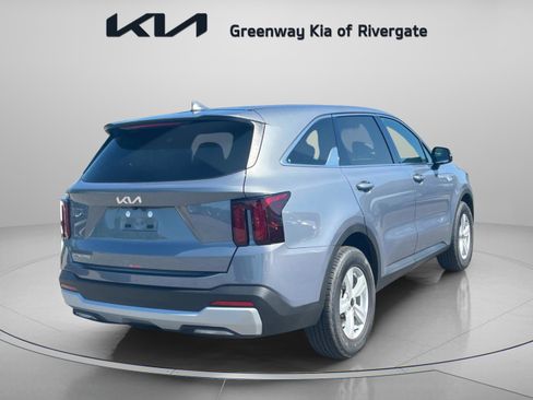New 2025 Kia Sorento S w/ Panoramic Sunroof Package image 14