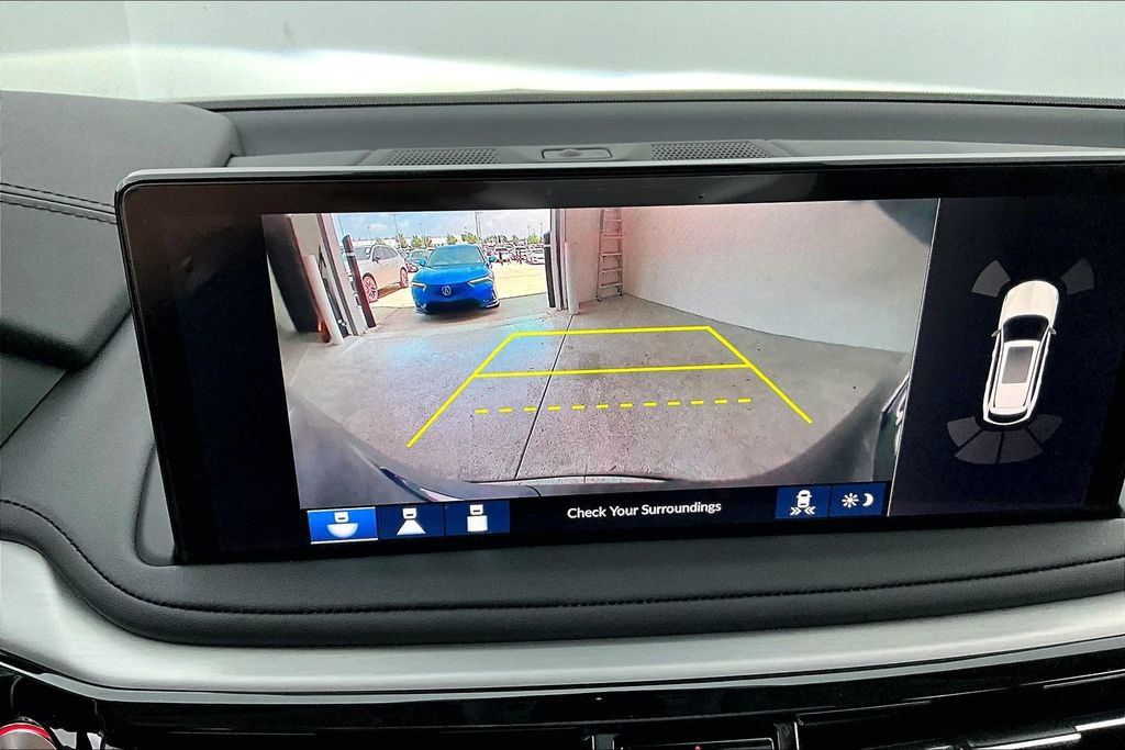Used 2026 Acura MDX w/ Technology Package FWD image 28