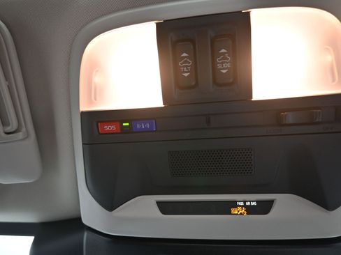 Used 2026 Subaru Crosstrek 2.0i Premium image 26