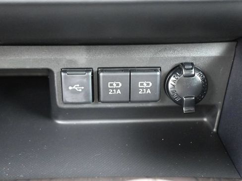 Used 2021 Toyota Highlander Platinum AWD/4WD image 25
