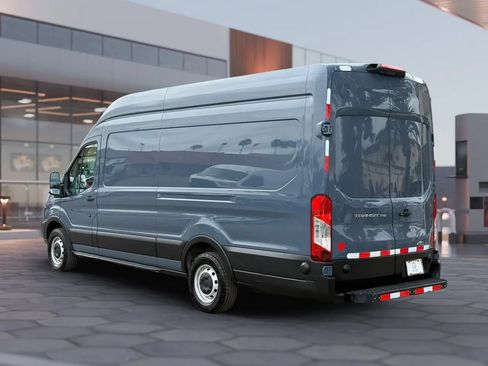 Used 2019 Ford Transit 250 148 High Roof Extended RWD image 4