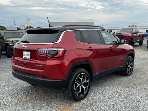 Used 2025 Jeep Compass Limited AWD/4WD image 21