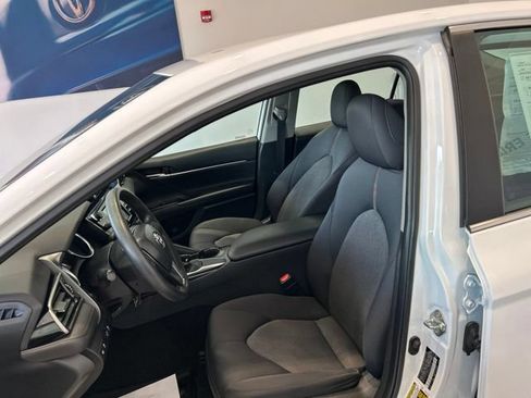 Used 2020 Toyota Camry LE FWD image 13
