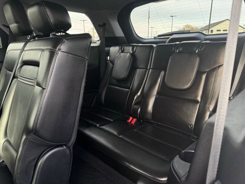 Used 2022 Ford Explorer XLT w/ Equipment Group 202A image 29
