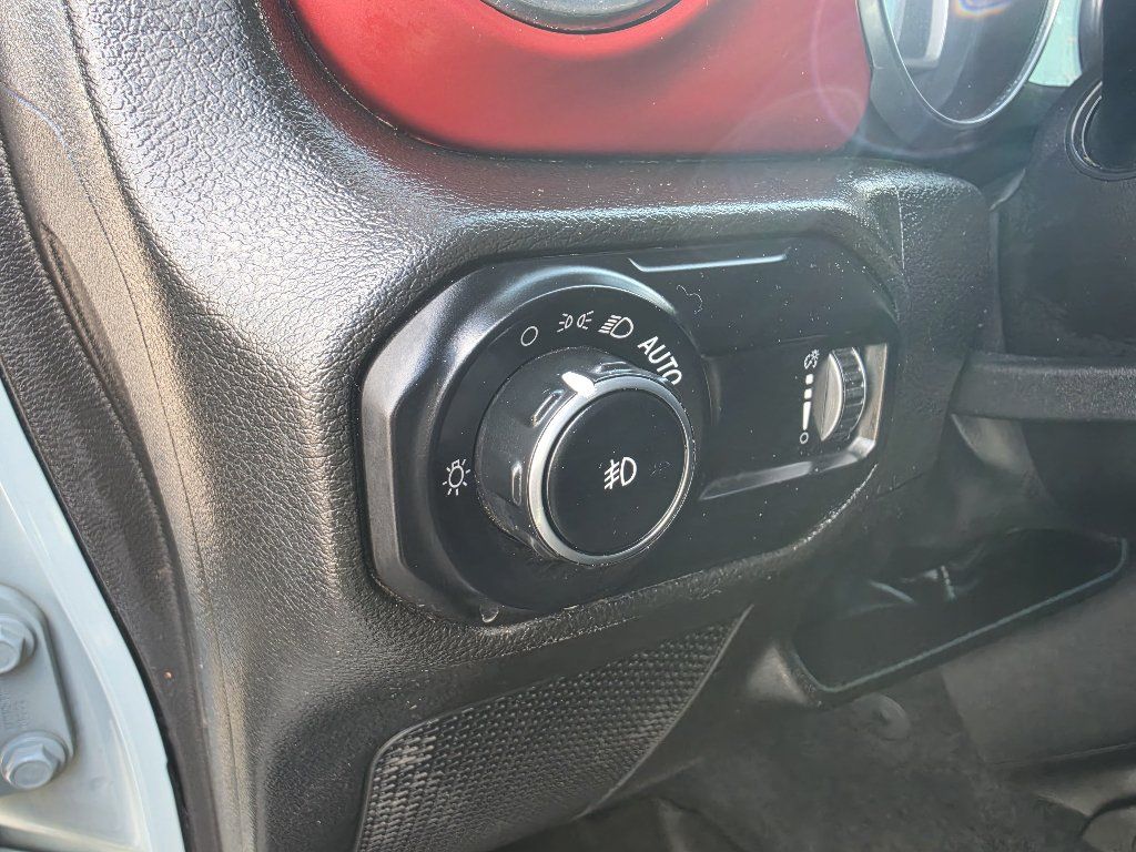 Used 2023 Jeep Wrangler Unlimited Rubicon w/ Cold Weather Group AWD/4WD image 25
