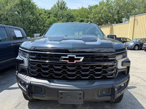 Used 2024 Chevrolet Silverado 1500 ZR2 w/ ZR2 Bison Edition AWD/4WD image 2