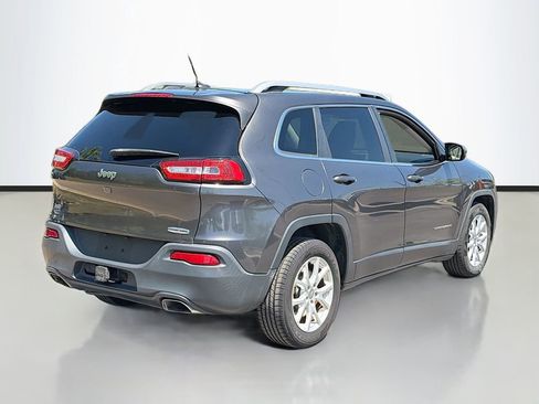 Used 2015 Jeep Cherokee Latitude w/ Trailer Tow Group FWD image 5