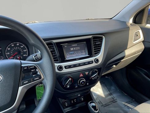 Used 2019 Hyundai Accent SE FWD image 9