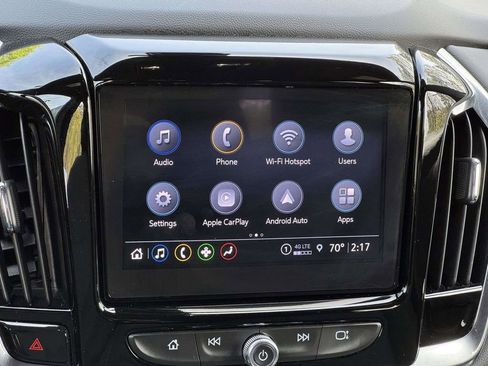 Used 2023 Chevrolet Traverse LT image 4