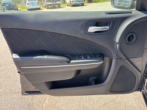 Used 2022 Dodge Charger SXT RWD image 9