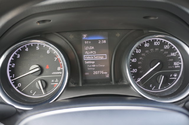 Used 2020 Toyota Camry LE FWD image 8