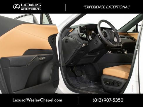 Used 2025 Lexus RX 350 FWD w/ Technology Package image 21